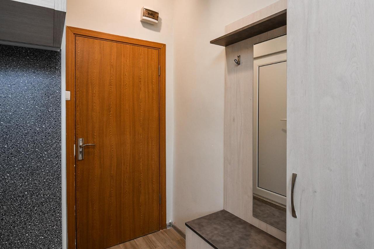 Small Studio On Budget In The Heart Of City Varna Eksteriør bilde